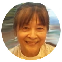 涌井陽子は長年にわたる経験者である催眠療法士、NLP及び瞑想指導者、カウンセラー、ヒーラーです。